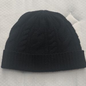 Bloomingdale Back Cashmere Cable Knit Beanie